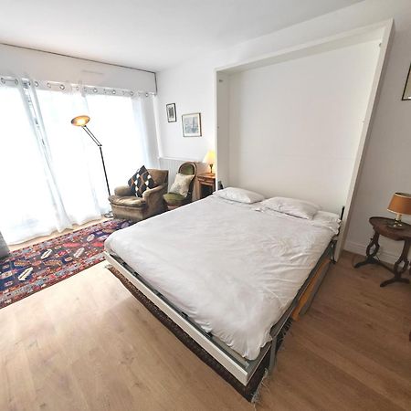Appartement Avec Balcon Et Parking A Paris Alesia Exterior photo