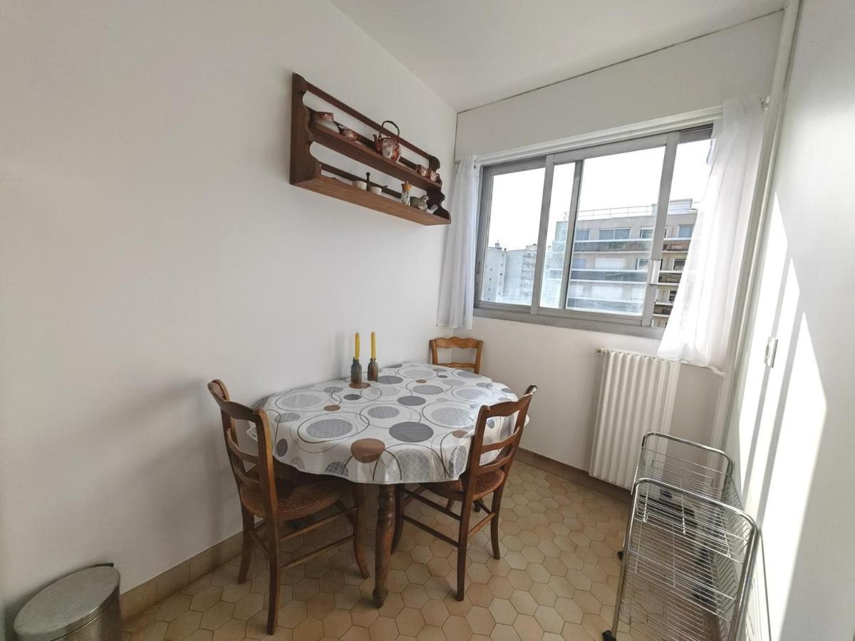 Appartement Avec Balcon Et Parking A Paris Alesia Exterior photo